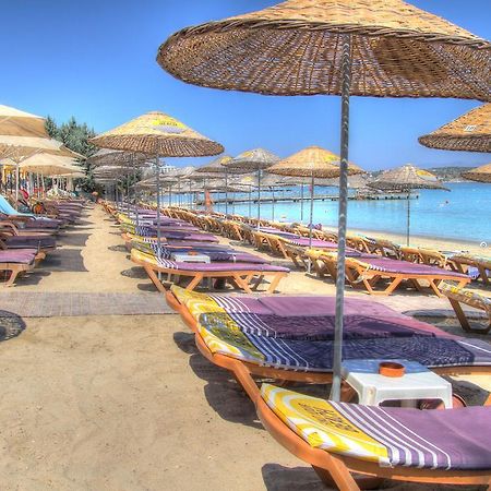 R+ Hotel By Rooms Çeşme Exteriör bild