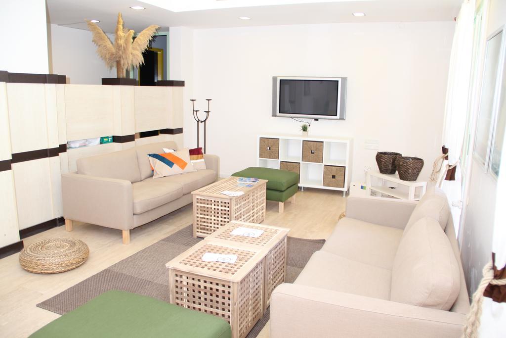 R+ Hotel By Rooms Çeşme Exteriör bild