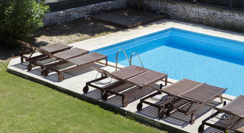 R+ Hotel By Rooms Çeşme Exteriör bild