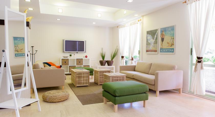R+ Hotel By Rooms Çeşme Exteriör bild