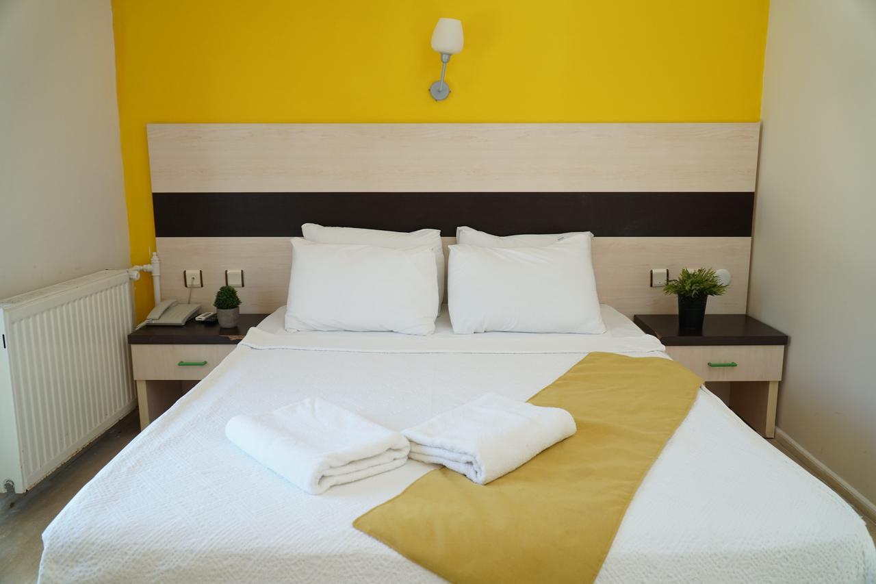 R+ Hotel By Rooms Çeşme Exteriör bild