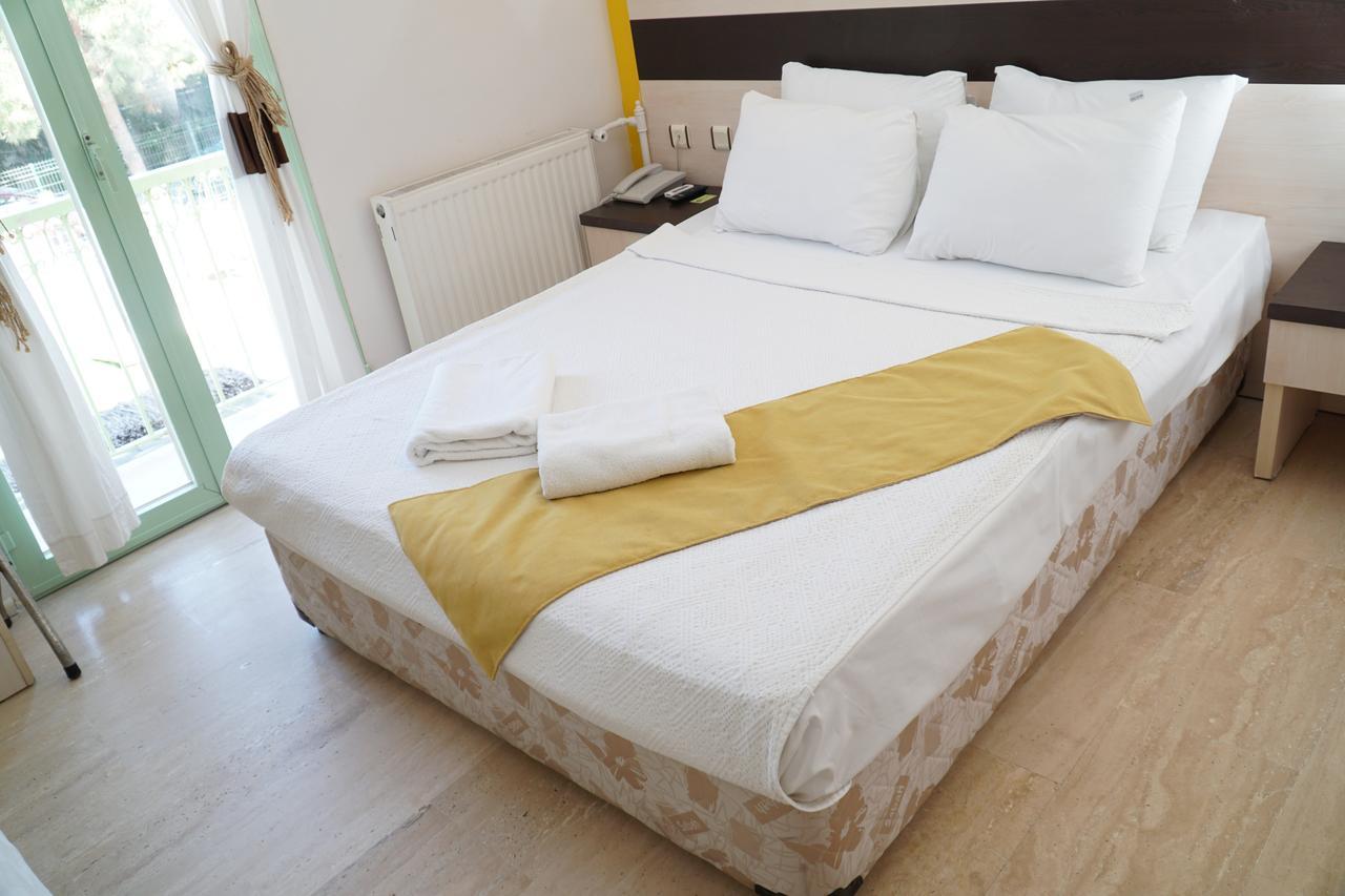 R+ Hotel By Rooms Çeşme Exteriör bild