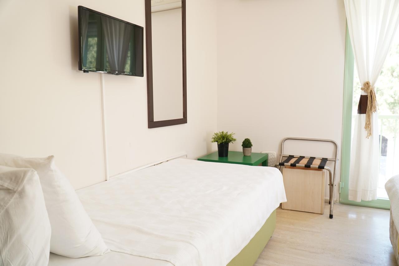 R+ Hotel By Rooms Çeşme Exteriör bild